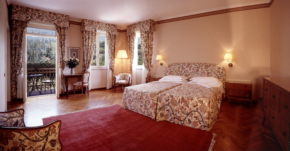 Grand Hotel Gardone Gardone Riviera Esterno foto